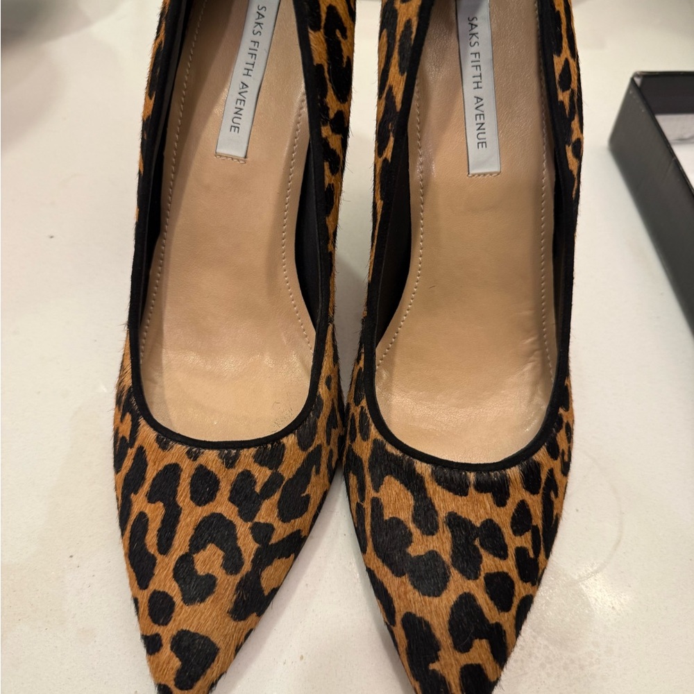 Saks Fifth Avenue Brown and Black Heels Stiletto Pumps - Picture 5 of 9